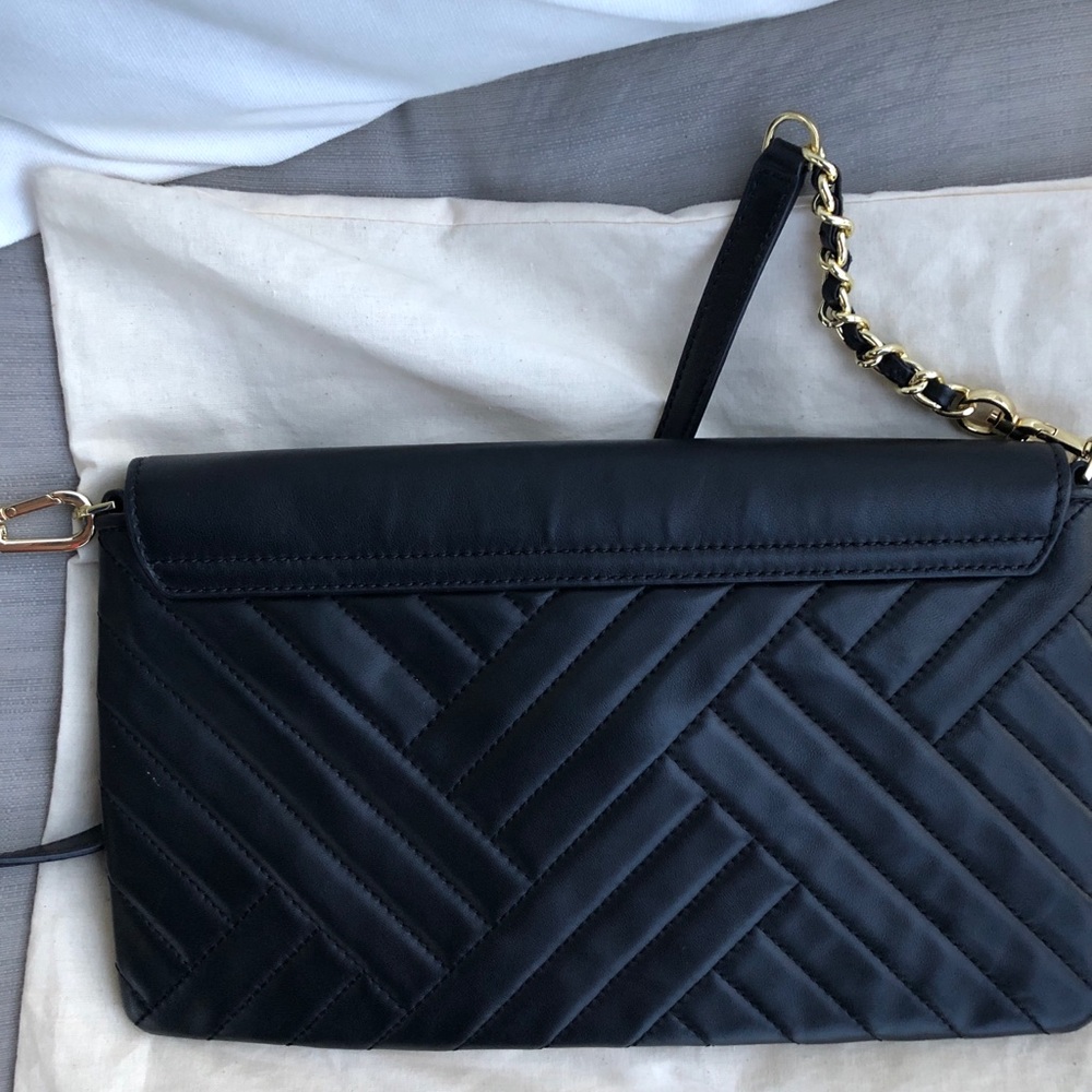 188. Tory Burch Alexa Clutch - Picture 3 of 9